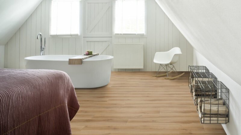Classic Oak 24837LR room