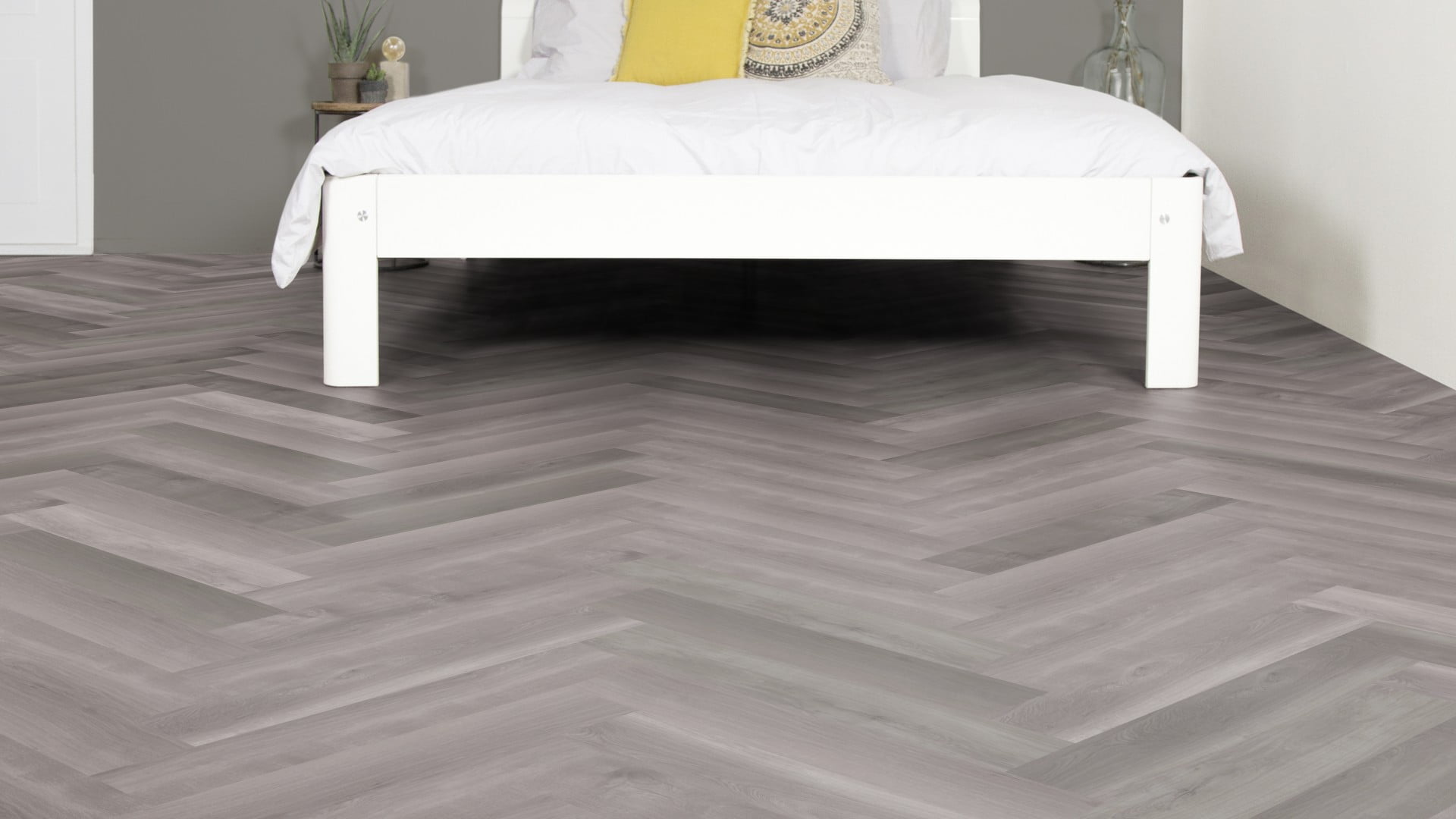 Parva Broad leaf Grey Sycamore 40828 PVC vloer mFLOR 5 Parva Broad leaf Grey Sycamore 40828 PVC vloer mFLOR slaapkamer