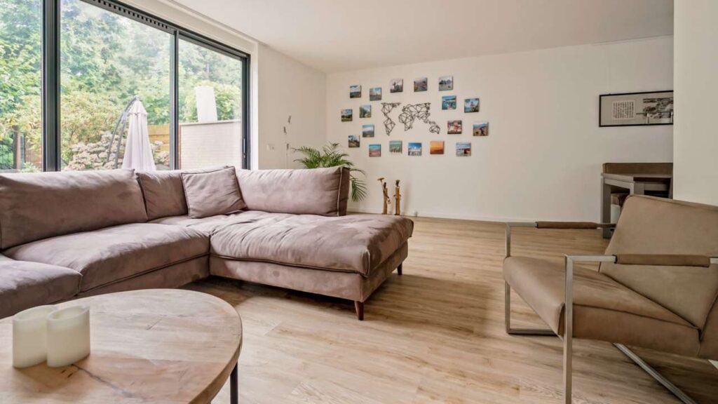 Solcora Ceniza Westmount Ash 55406 PVC klik vloer myfloorshop mFLOR woonkamer houtdessin